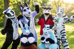 Zuzu Fursuit family group